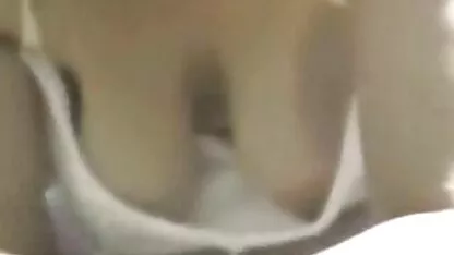 Lésbicas com lingerie sexy a foder perto da videos pornos velhas parede