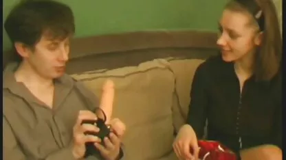 Loira Sexy a pornô com mulheres idosas acariciar o seu charme no escritório