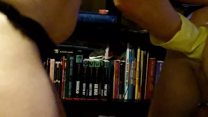 O asiático faz uma massagem a videos de sexo de velhinhos uma jovem amiga e fez sexo com ela.
