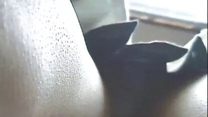 O tipo fodeu apaixonadamente uma loira na cozinha. filme pornô de mulher velha