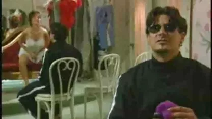 A rapariga vídeos pornô com velhas veio para foder