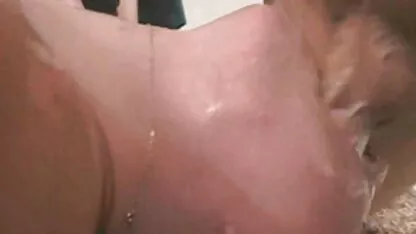 Mãe dorme pornos com mulheres velhas fodida