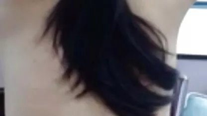 A videos de sexo de velhas gratis jovem masturba a vagina com dedos em cuecas e sem elas