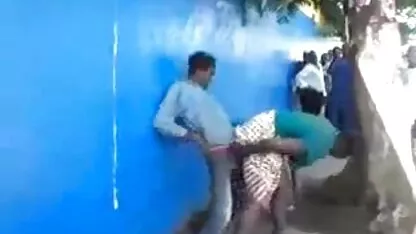Grande pornô de velha idiota.