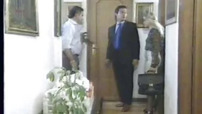 Fazer filme pornô de mulher de 80 anos amor na relva