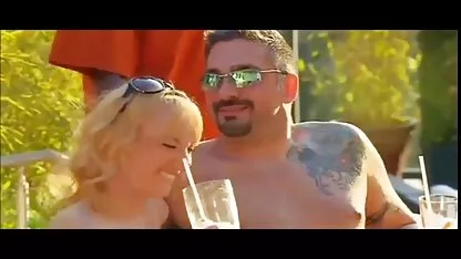 Punheta filmeporno velhas Loura