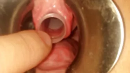 Pornô russo Adolescente: um homem que é cruel vídeo pornô de mulher mais velha para ter sexo com seu namorado