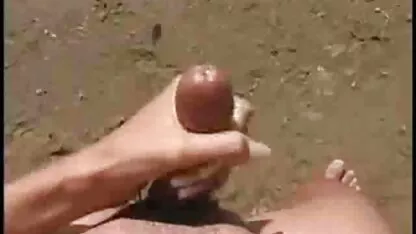 Começa filme pornô mulher velha com a mãe e o bebé de manhã.