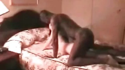Sexo lindo com o vídeo pornô com velhinha bebé