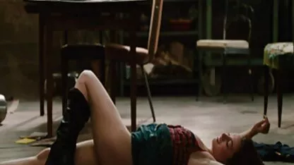 Ao estilo do cão vídeo pornô mulheres mais velhas a comer o amante