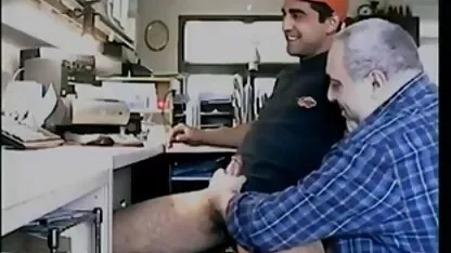 Duas raparigas lambem videos sexo velhas brasileiras maricas
