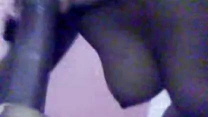 Punheta filho da puta vídeo pornô de mulher de 70 anos na casa de banho