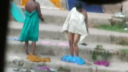 Pornografia em grupo: trocar vídeo pornô com mulher mais velha de Esposas e foder juntos