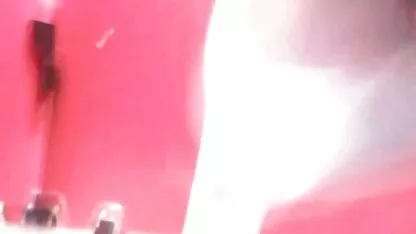 A Lola e o Remy estão interessados em Jogos Anais com vídeo pornô de velha o dildo.