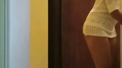 A rapariga decidiu fazer filme porno de idosas sexo.